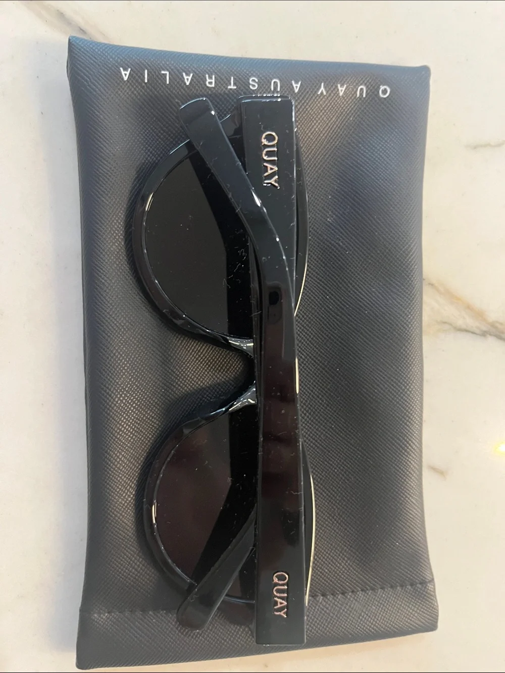 Quay Australia Black Round Sunglasses with Dark Lenses. Rizzo 125 style